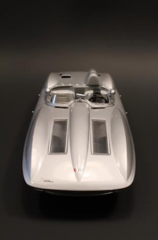 Illustration for article titled 'Murica Monday: AutoArt '59 Stingray Concept